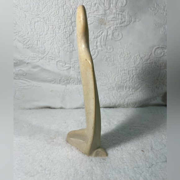 Vintage Kneeling Man Abstract Soapstone Carved Sculpture - Picture 4 of 5